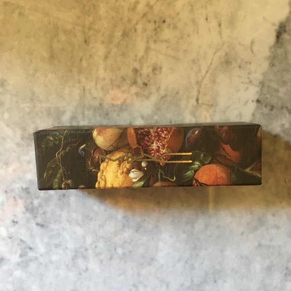 COPY - MAC Cosmetics Tempting Fate Lipstick - Picture 5 of 7